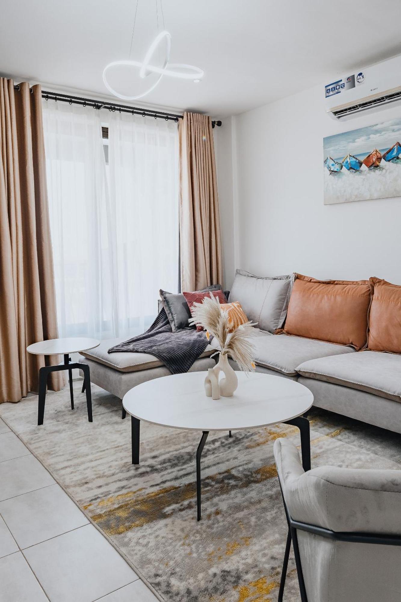 The Avery Apartments At Odomaa Place, East Airport أكرا المظهر الخارجي الصورة